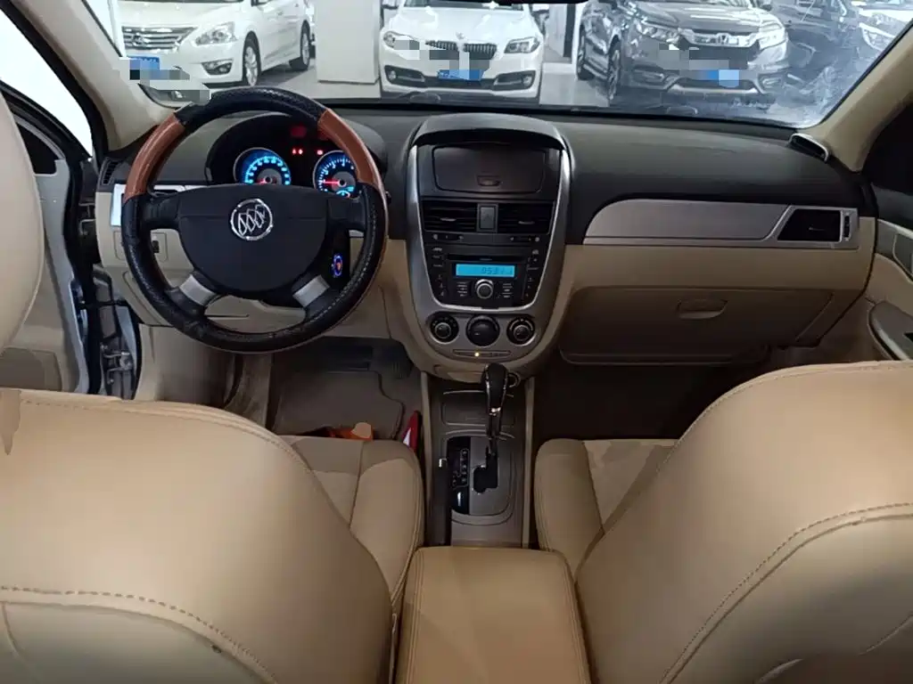 Фото 10 - Buick Excelle