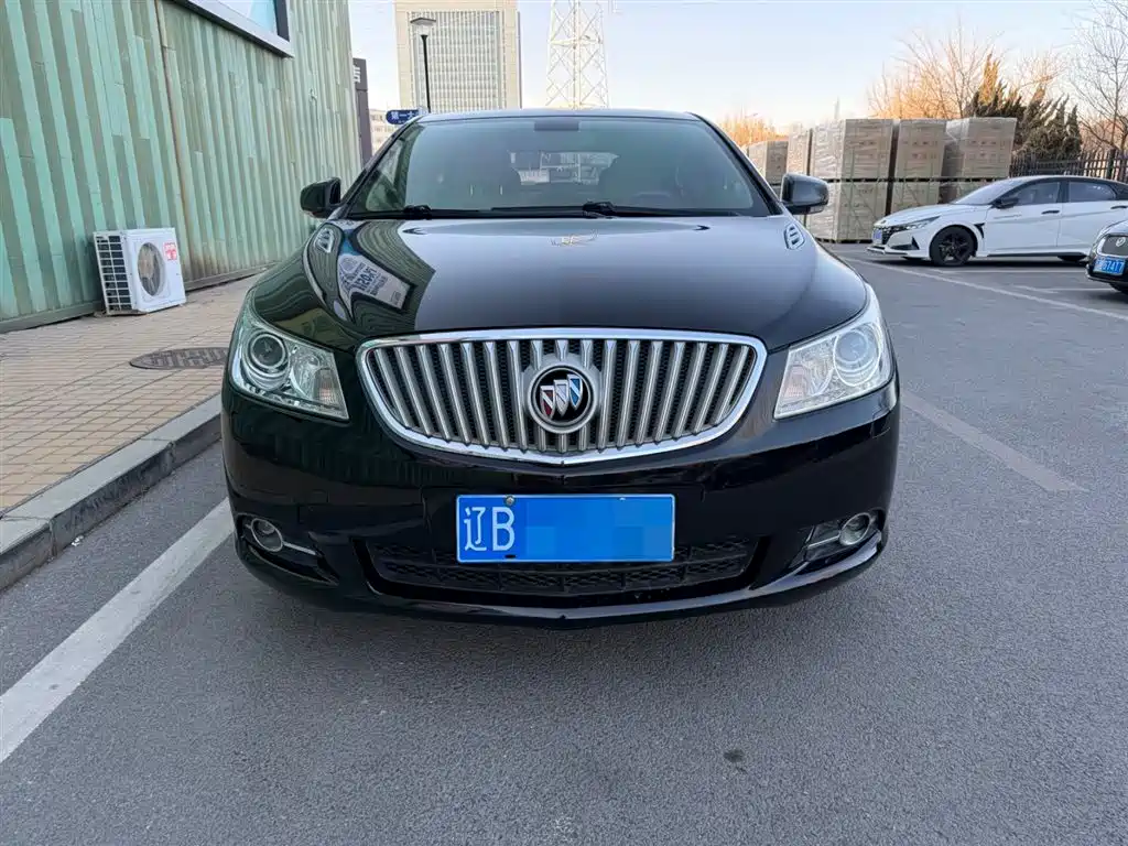 Buick LaCrosse 2010 2.4L Luxury фото 2