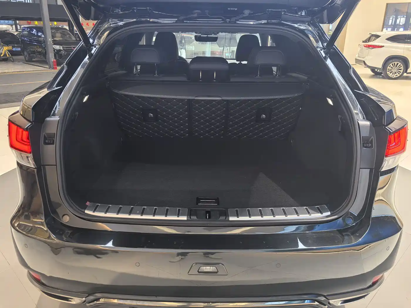 Lexus RX 2020 Facelift 300 AWD F SPORT фото 25