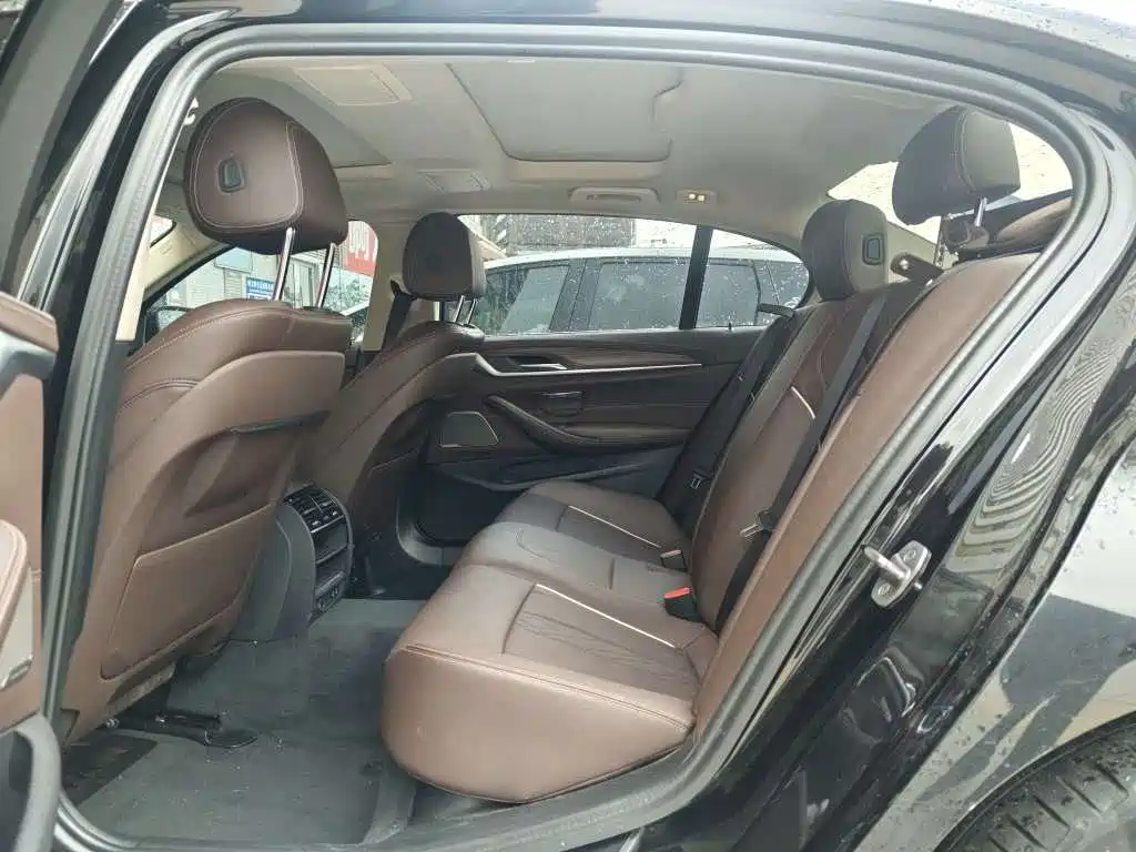 Фото 7 - BMW 5 Series