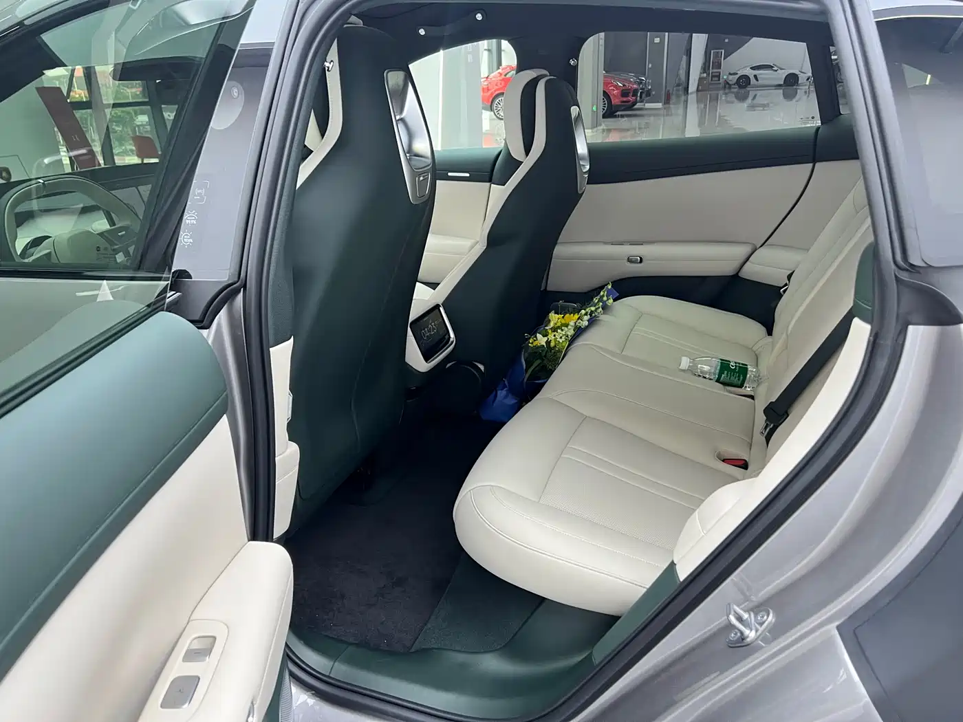 XIAOMI CAR XIAOMI YU7