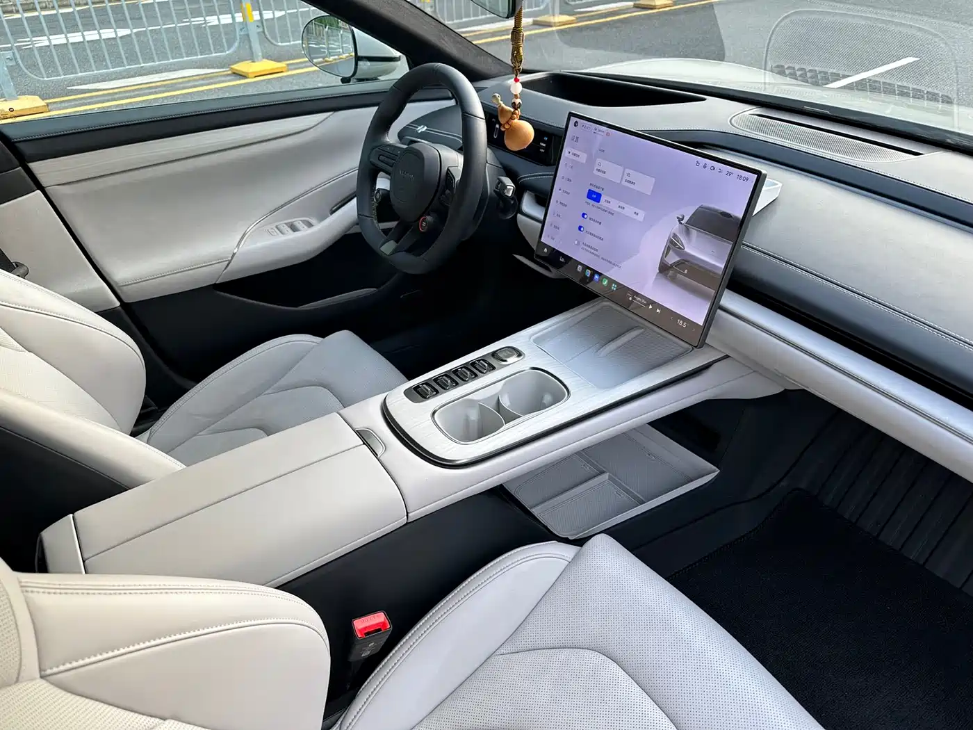 Xiaomi Auto Xiaomi SU7 2024 AWD Extended Range Advanced Smart Driving Max Edition фото 7