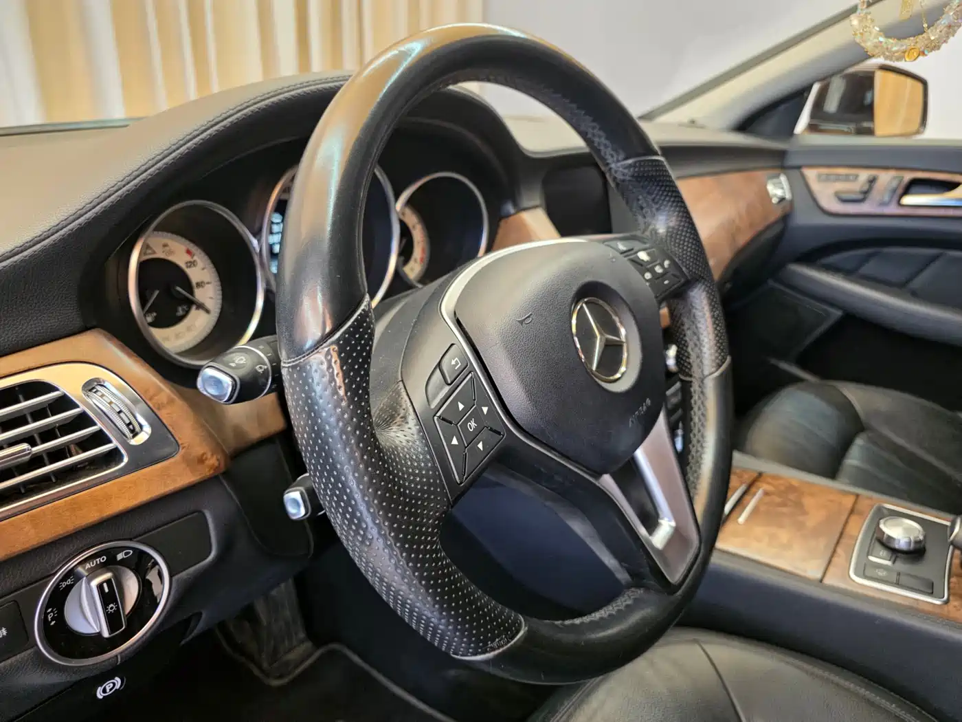 Mercedes-Benz CLS 2012 CLS 300 CGI фото 5