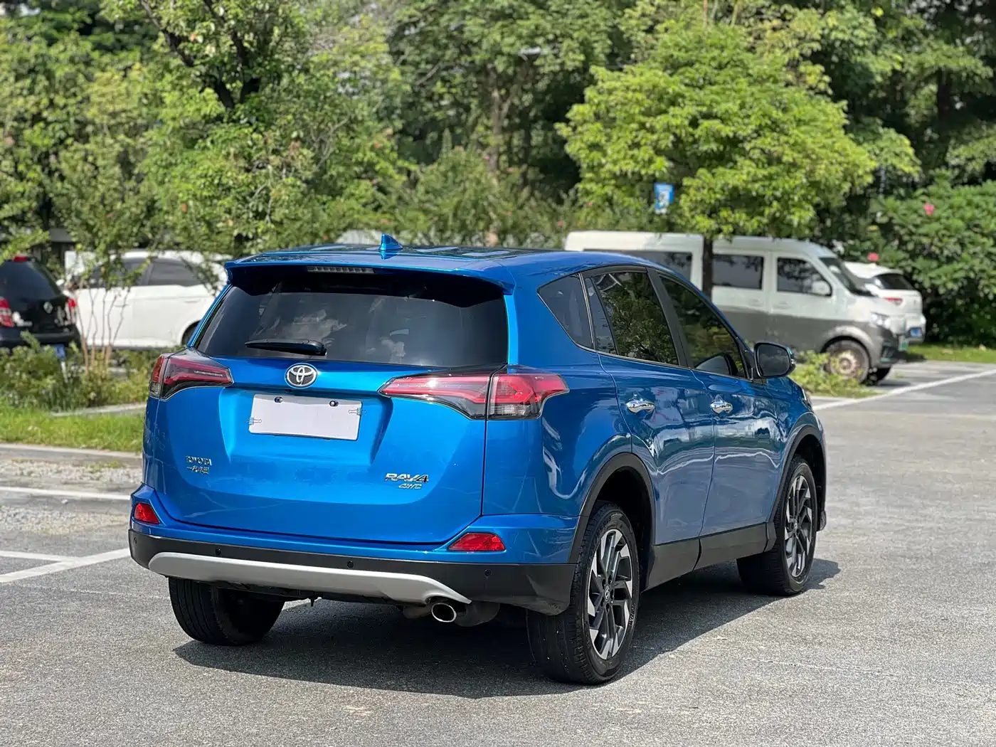 Photo 6 - Toyota RAV4 Rongfang
