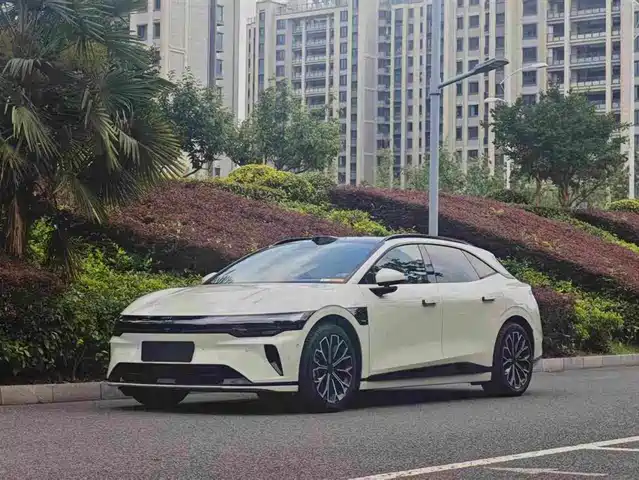 ZEEKR 007GT 2025