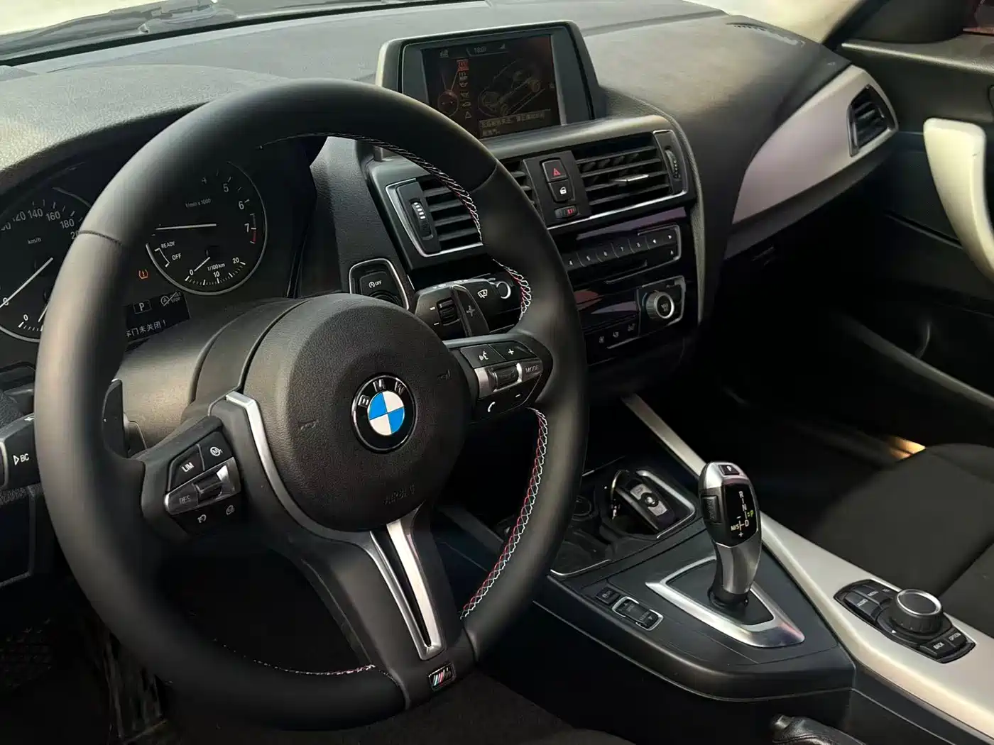 BMW 1 Series (Import) 2015 120i Leading фото 8