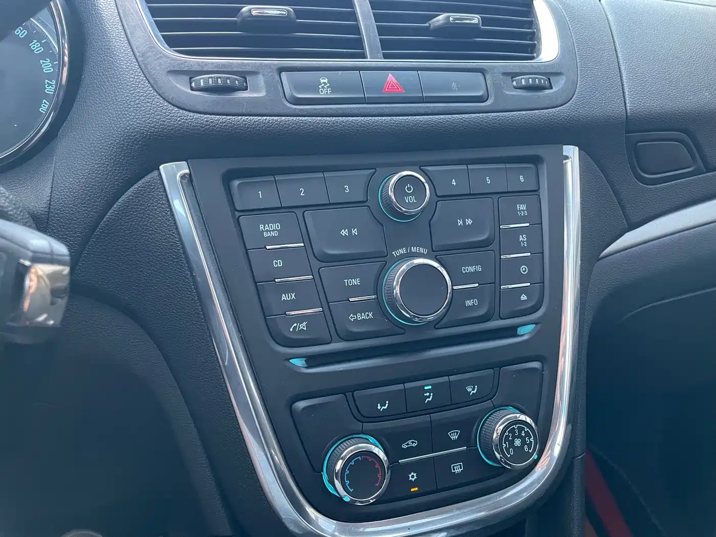 Buick Encore 2014 2014 1.4T Automatic 2WD Urban Elite
