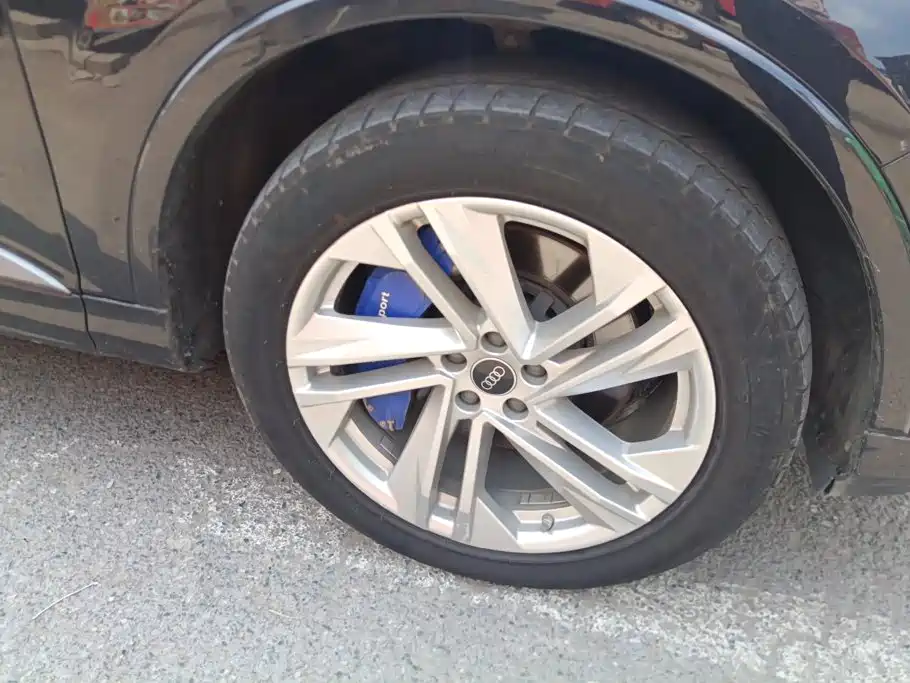 Photo 6 - Audi Q7