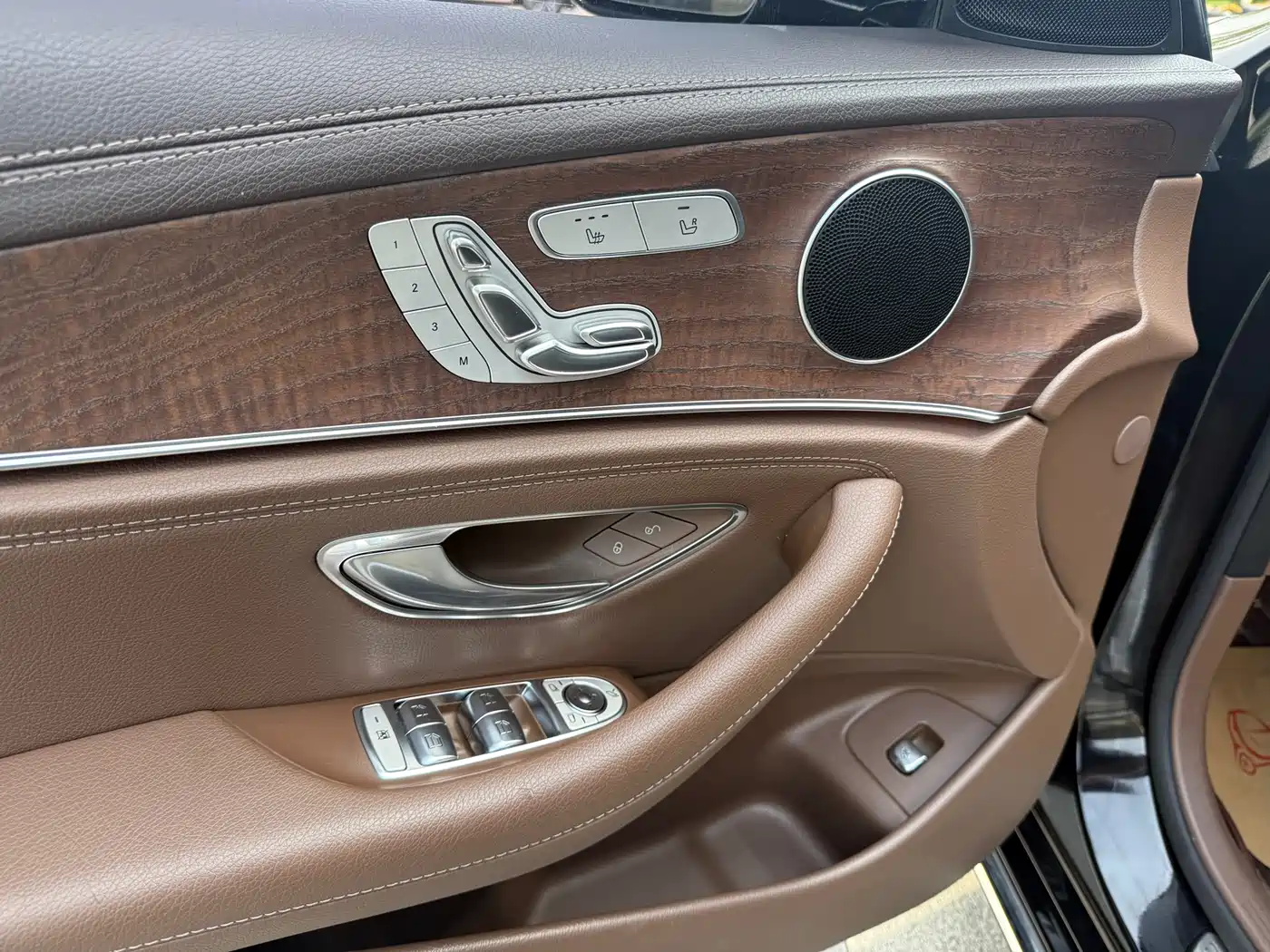 Mercedes-Benz E-Class 2020 E 300 L Fashion фото 5