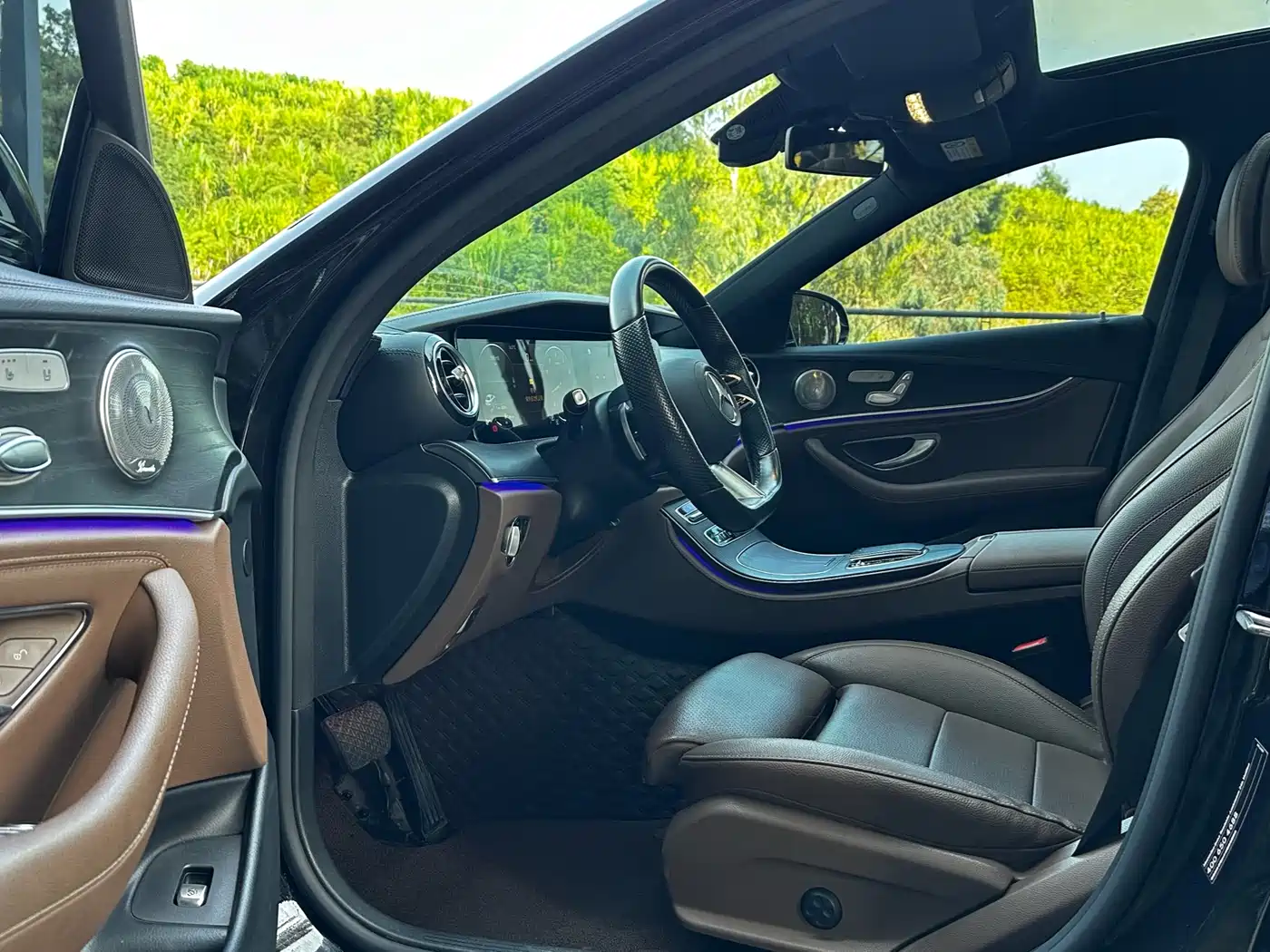 Mercedes-Benz E-Class 2022 E 300 L Sport Fashion фото 4