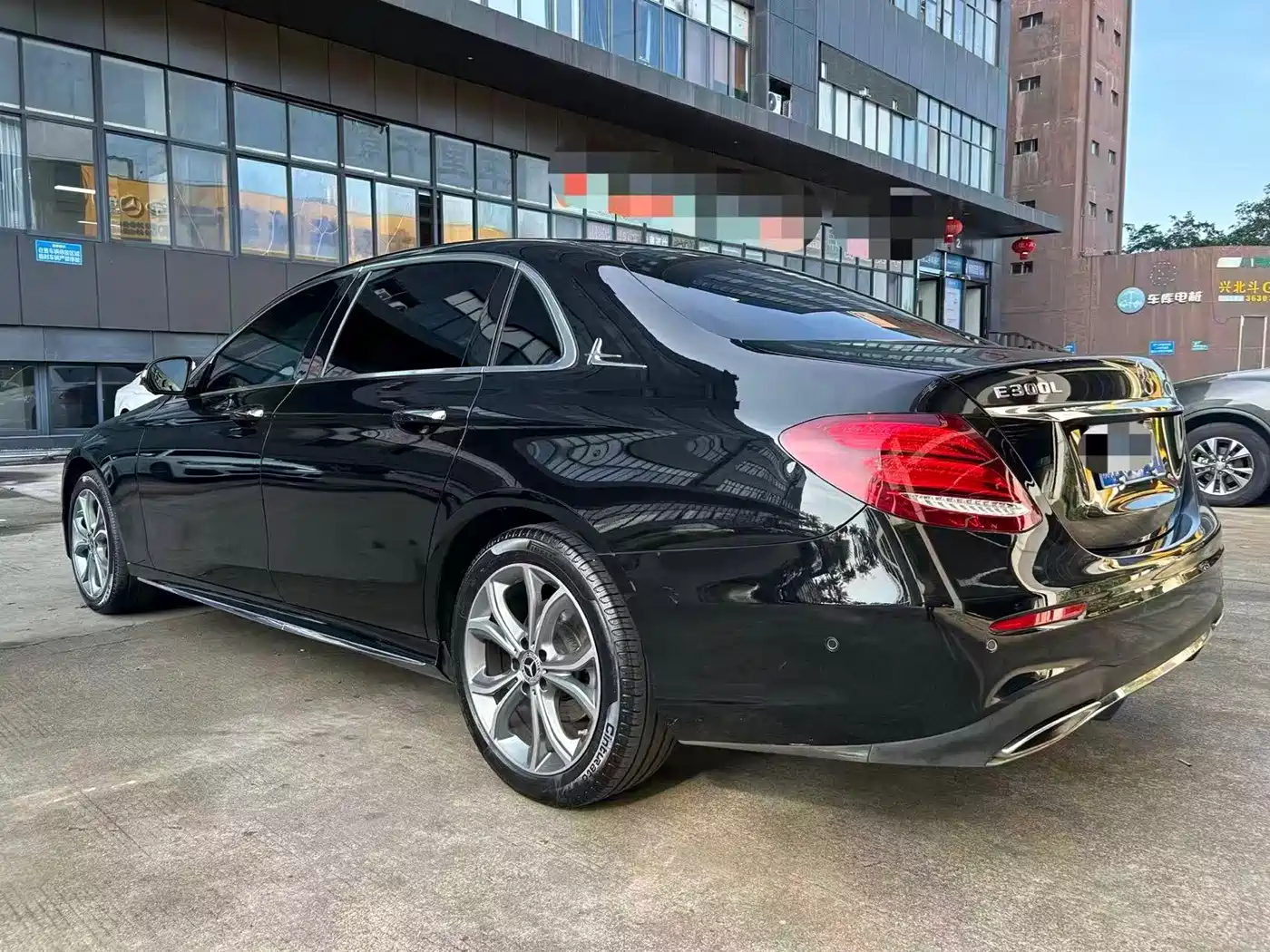 Mercedes-Benz E-Class 2020 E 300 L Sport Luxury Model фото 9