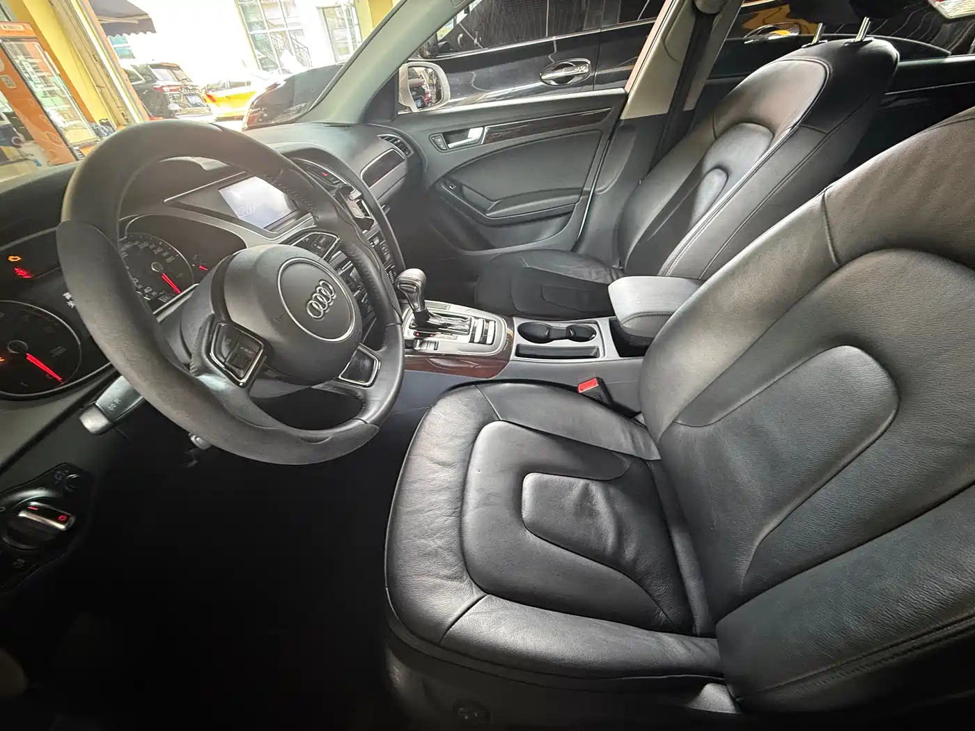 Audi A4L 2013 35 TFSI Automatic Standard фото 4