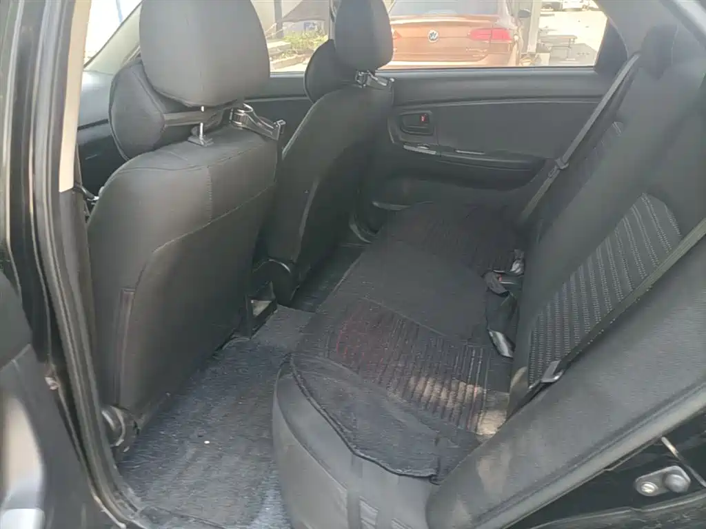 Kia Cerato 2012 1.6L MT GL фото 17