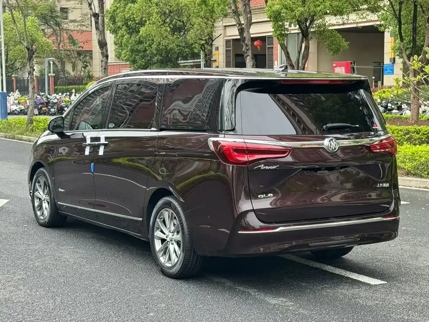 Buick GL8 2020 Avenir Six-Seat Elegance Edition фото 4