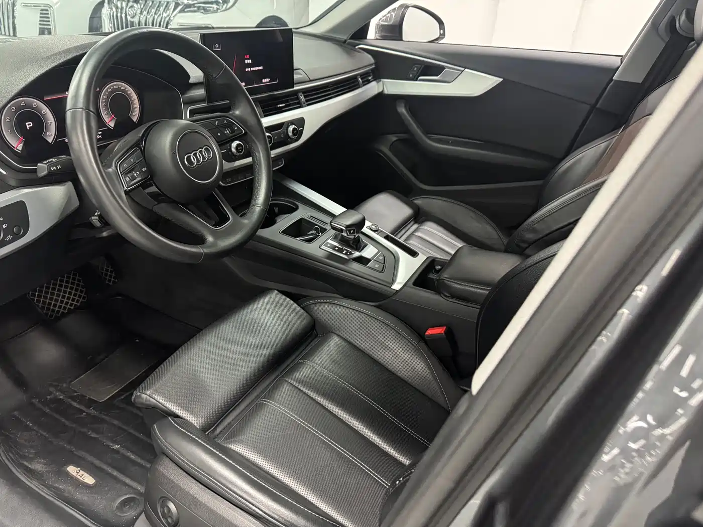 Audi A4L 2022 40 TFSI Fashion Dynamic фото 5