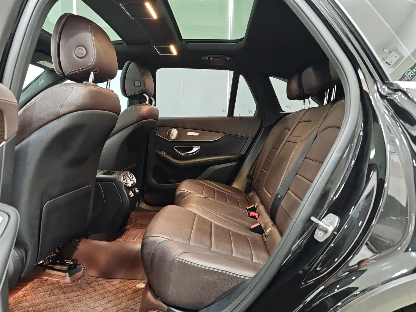 Mercedes-Benz GLC 2022 Model GLC 300 L 4MATIC Dynamic Edition фото 9