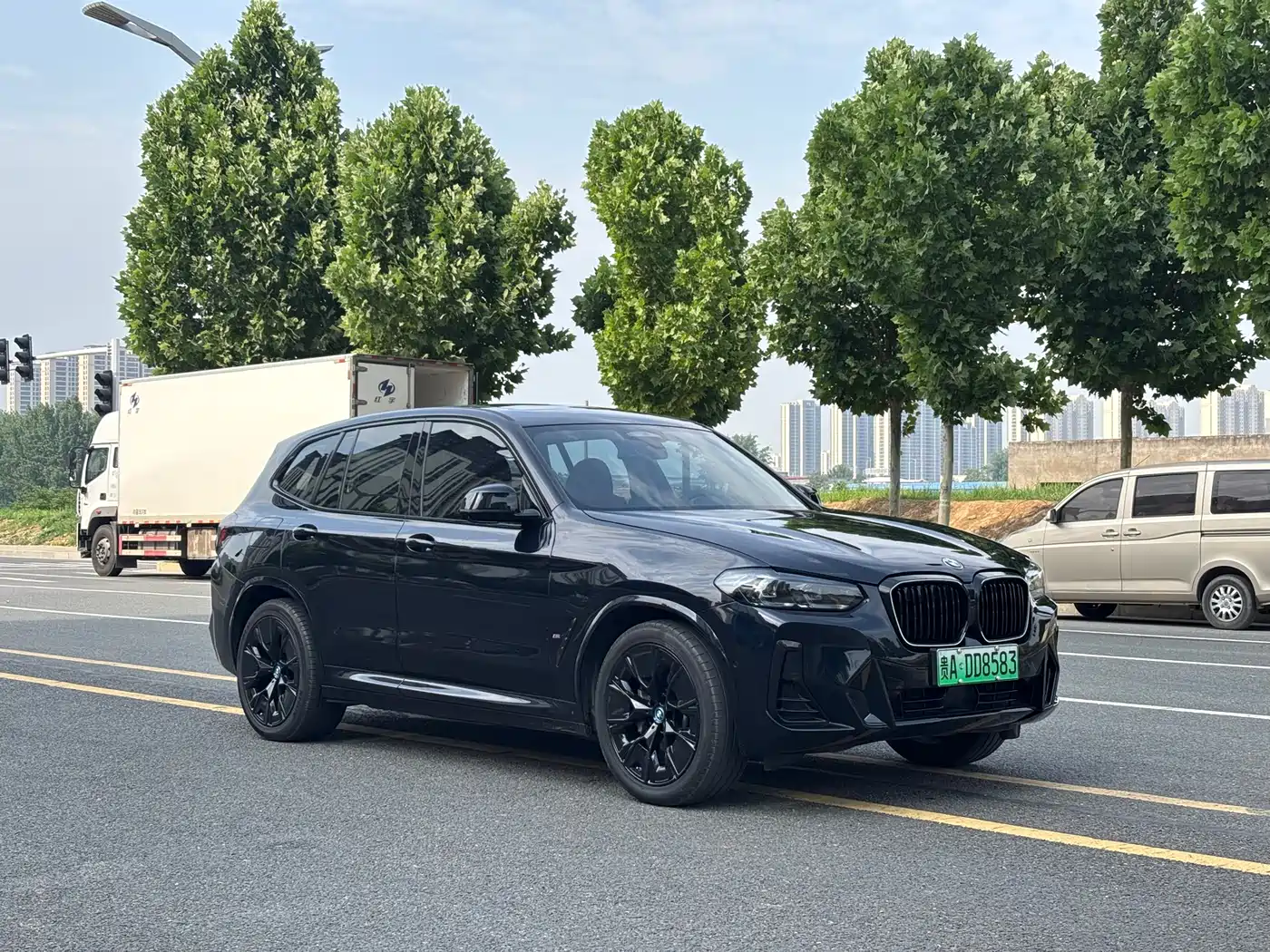 BMW iX3 2024 Innovation Leader фото 3