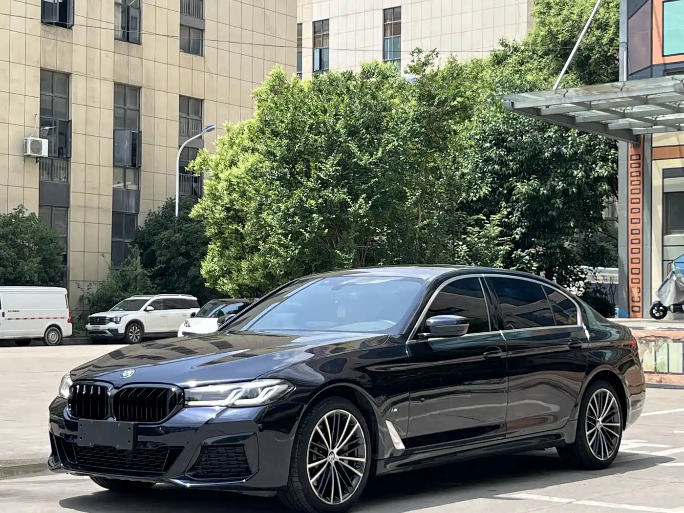BMW 5 Series 2021 530Li Leading M Sport Package