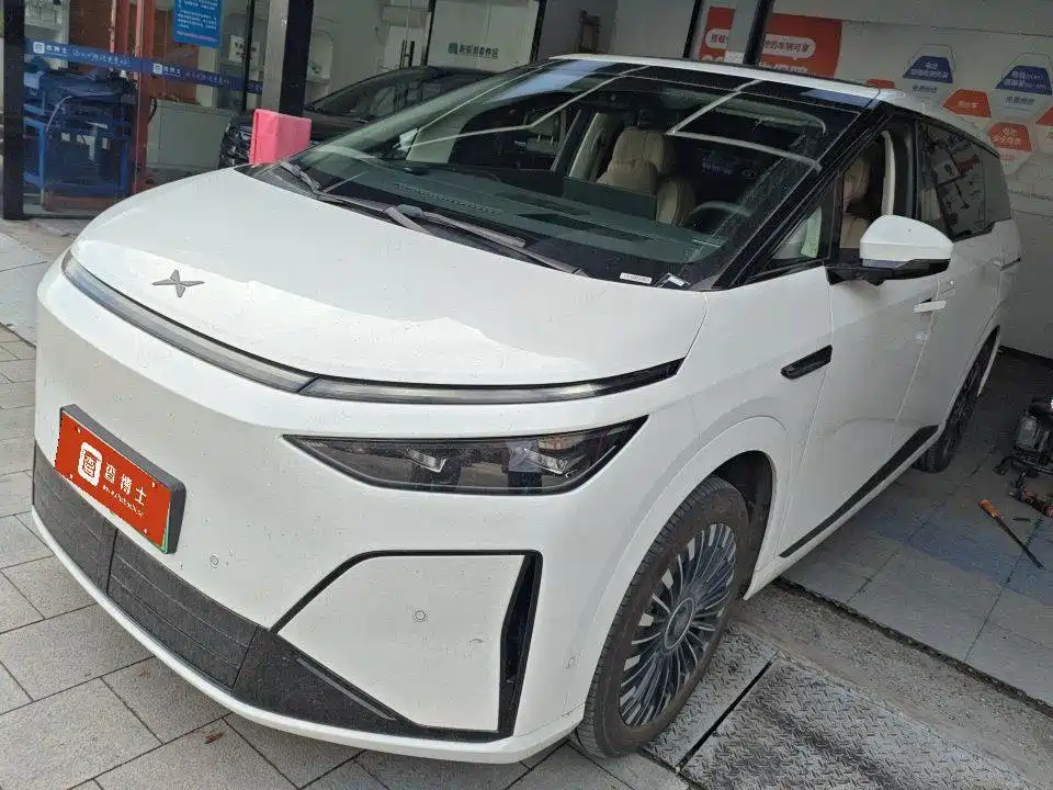 XPeng X9 2025 2025 Extended Range Edition