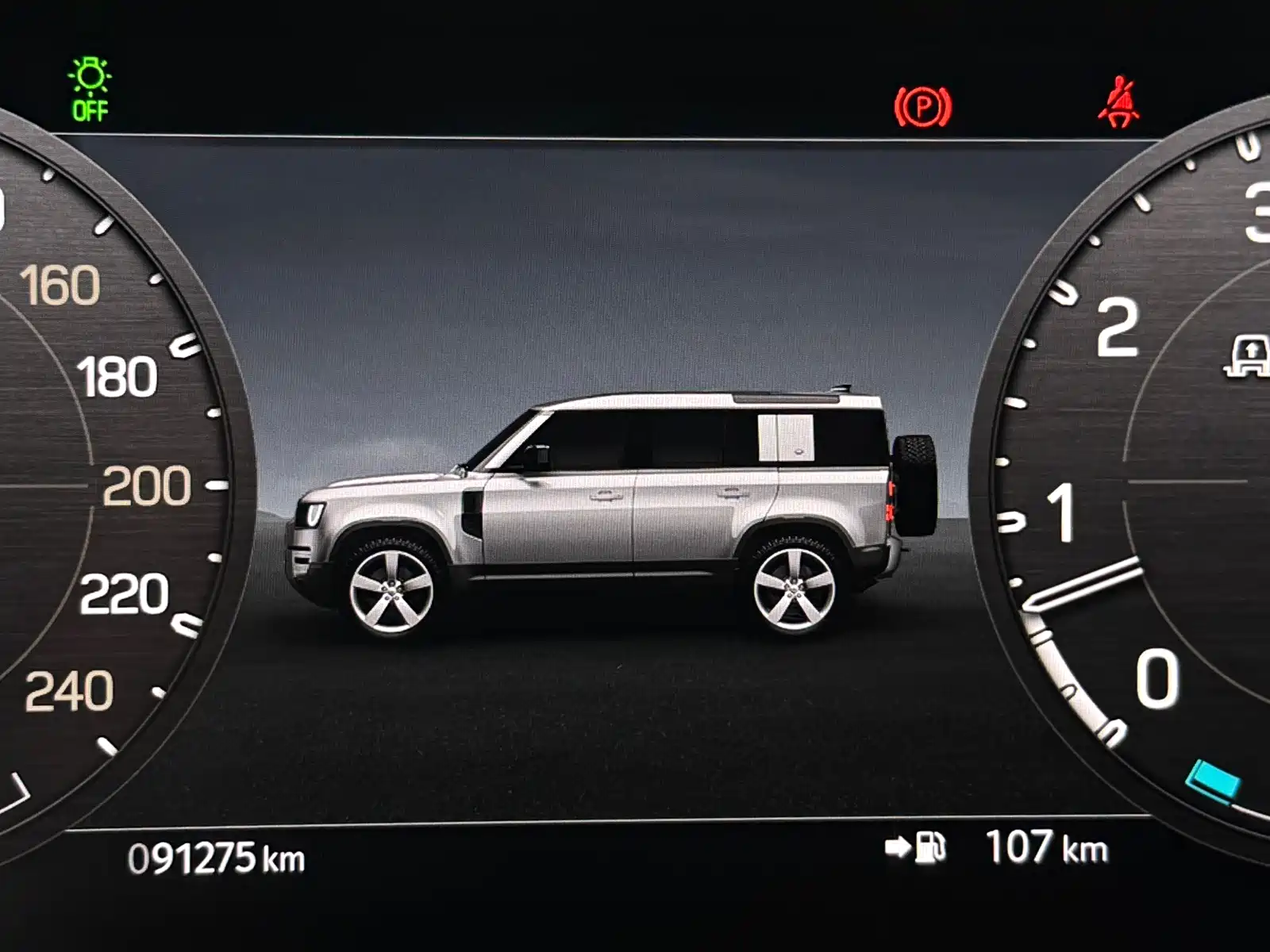 Photo 18 - Land Rover Defender