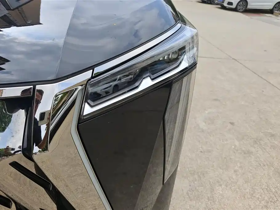GAC Trumpchi Trumpchi M8 2025 Model Master Series Super Hybrid Edition фото 5
