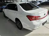صورة 5 - BYD Qin New Energy