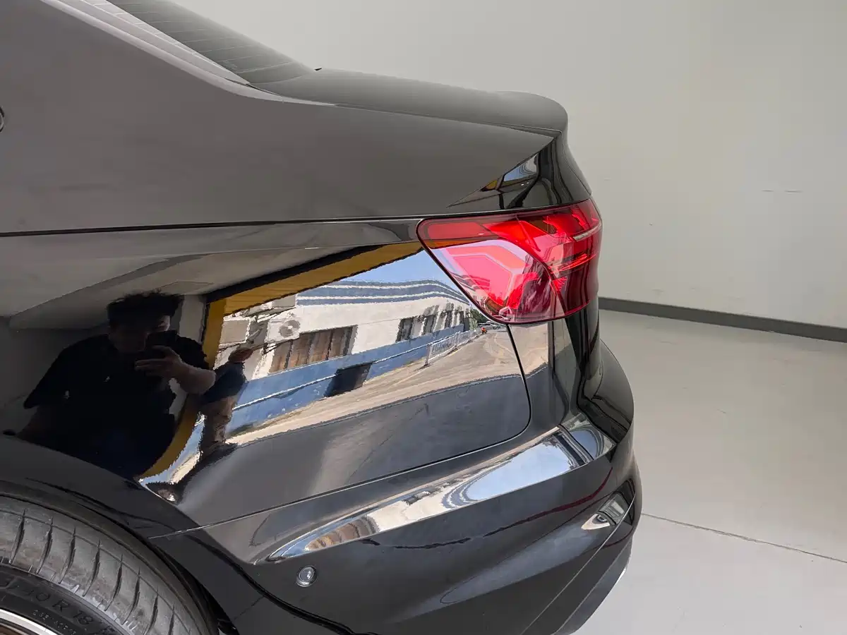 Audi A4L 2022 40 TFSI Luxury Dynamic фото 12