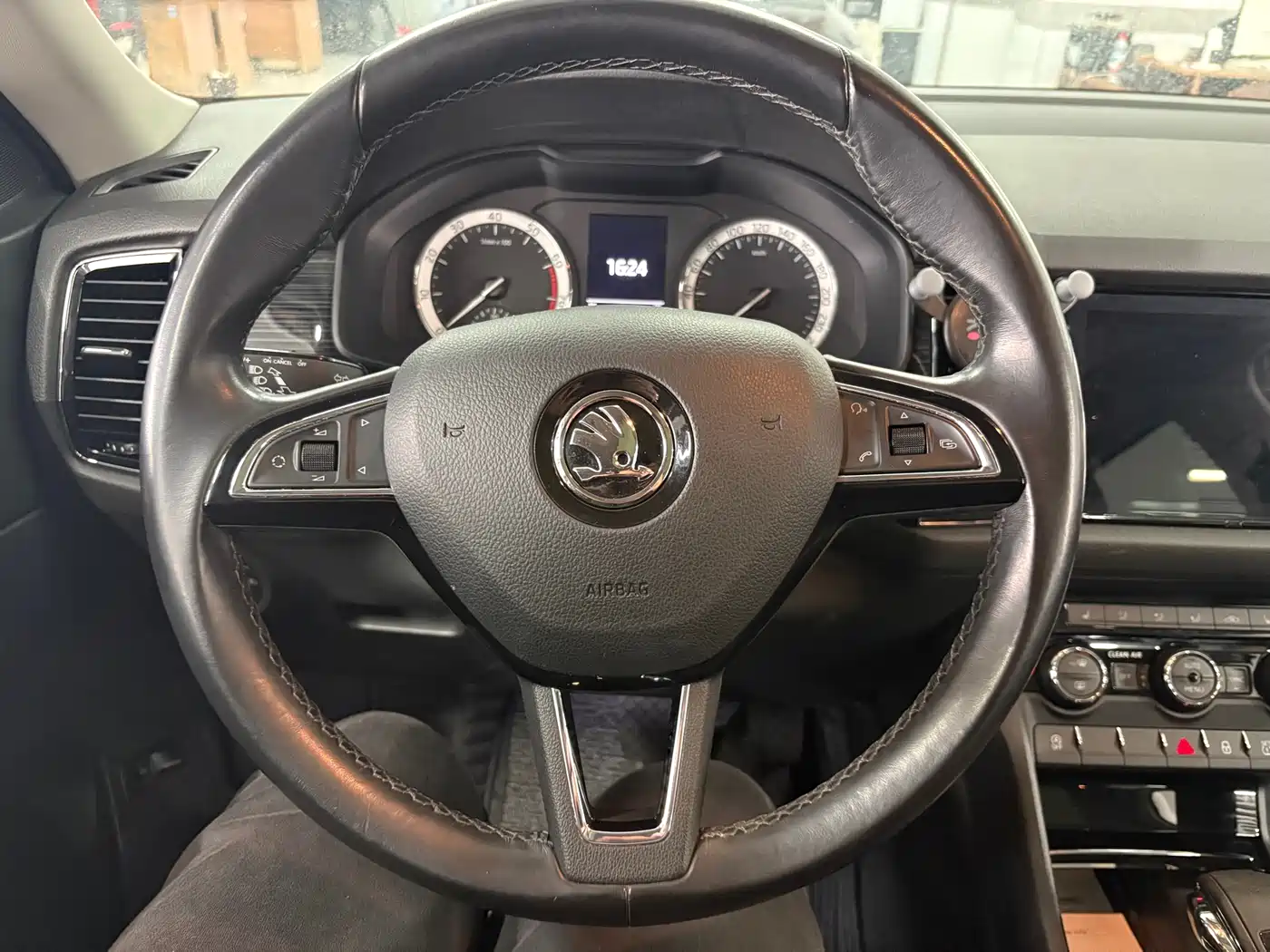 Škoda Kodiaq 2018 Facelift TSI330 5-seat 2WD Premium Luxury Edition фото 17