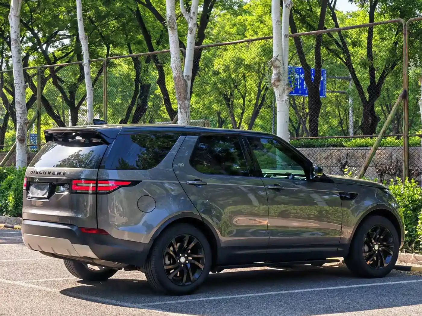 Land Rover Discovery 2018 3.0 SC V6 HSE фото 15