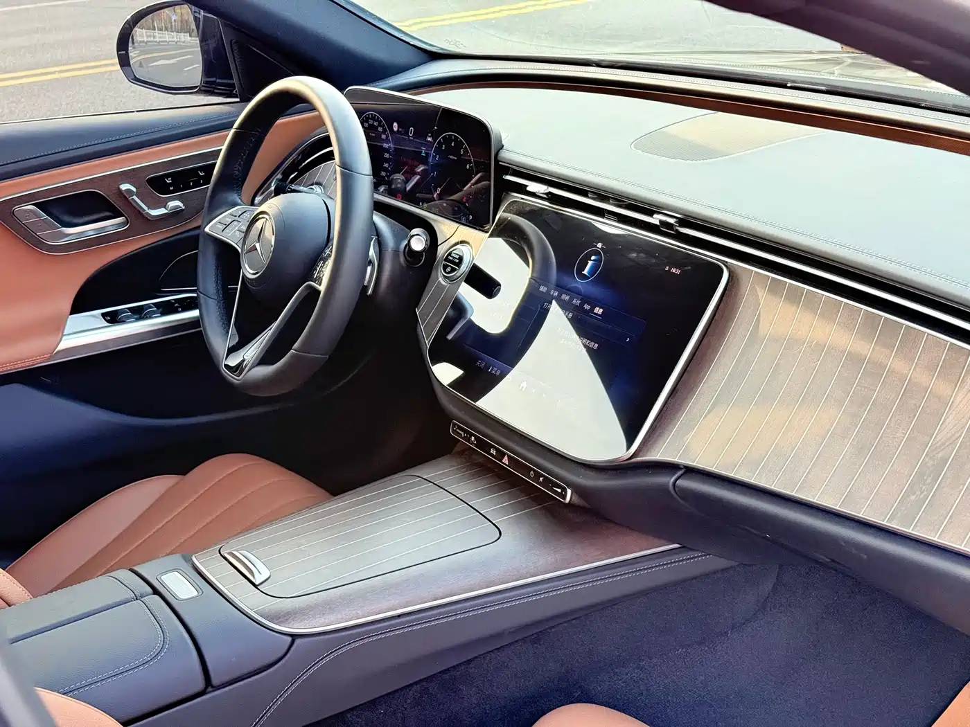 Mercedes-Benz E-Class 2024 E 300 L Fashion фото 7