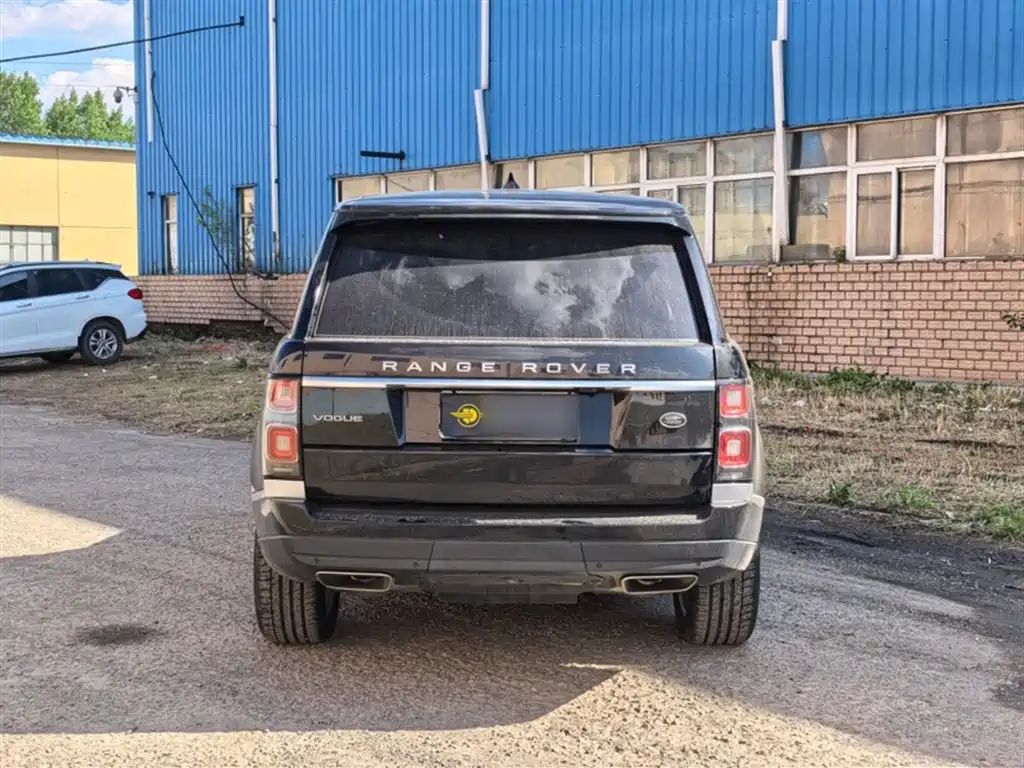 Land Rover Range Rover 2021 3.0 L6 Heritage Edition фото 7