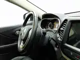 Фото 22 - Jeep Cherokee