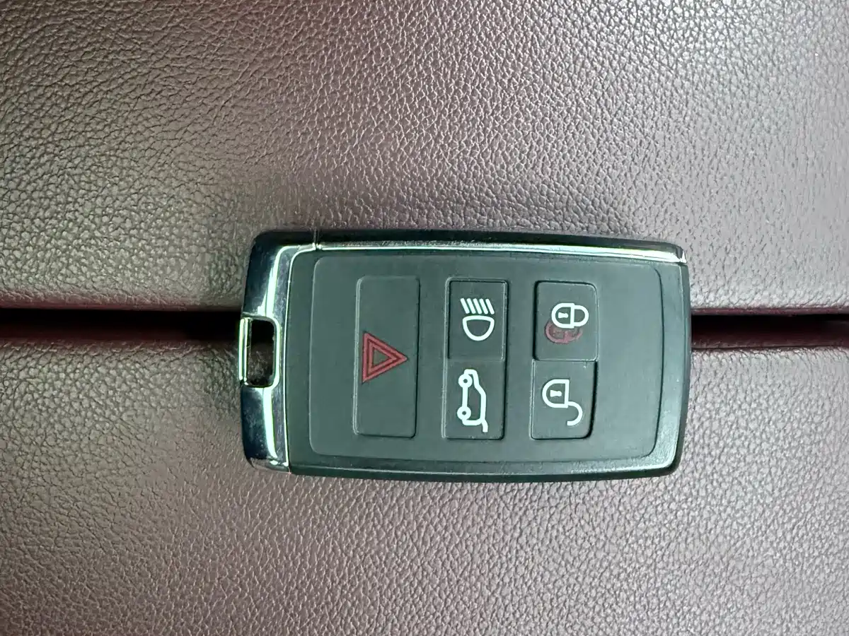 Land Rover Range Rover Evoque 2023 2022 Facelift Range Rover Evoque L 249PS R-Dynamic Luxury