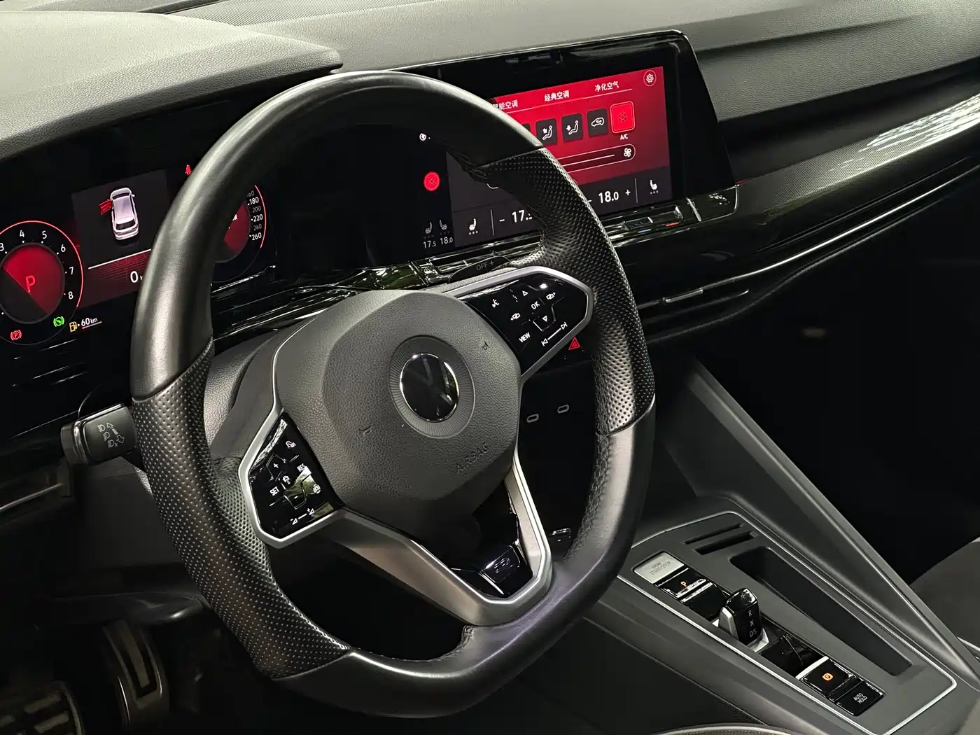 Volkswagen Golf 2021 280TSI DSG R-Line фото 9