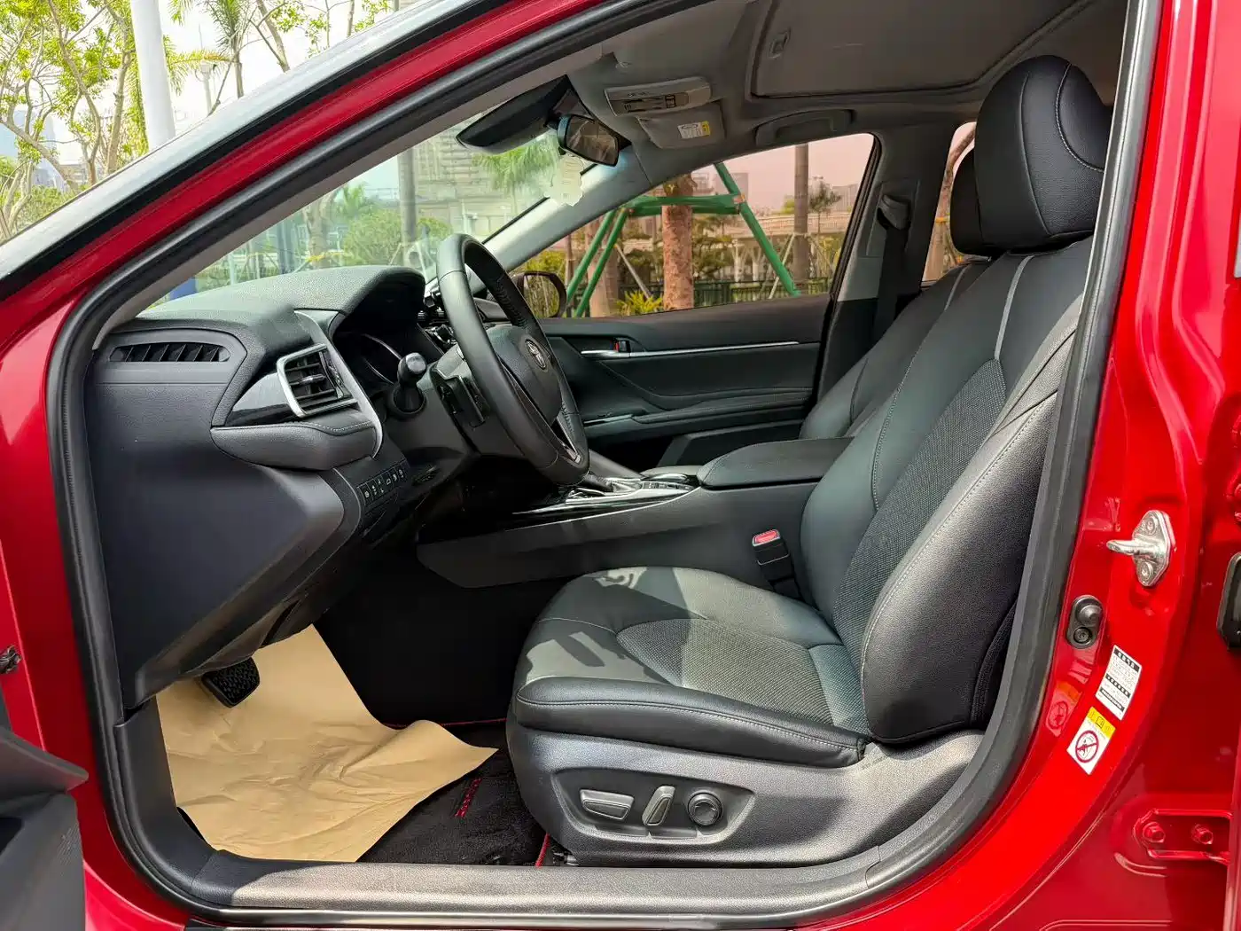 Toyota Camry 2018 2.5S Trend Edition фото 8