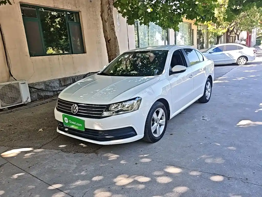Фото 2 - Volkswagen Lavida