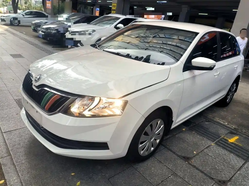 Škoda Skoda Rapid Spaceback 2019 Facelift 1.5L Automatic Standard Version China V фото 2