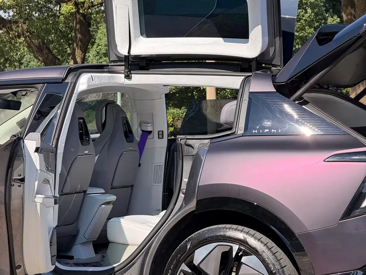 HiPhi Y 2023 2023 765km Flagship Edition