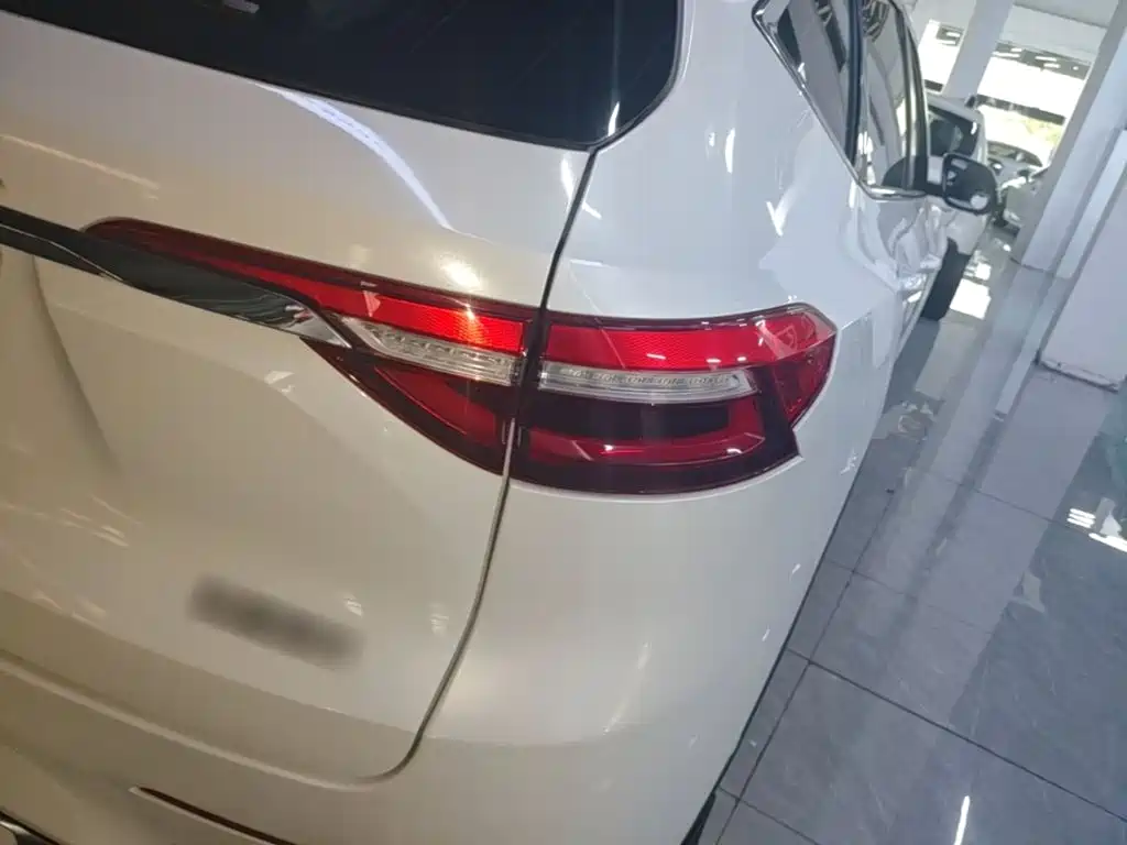 Фото 8 - Haval F7