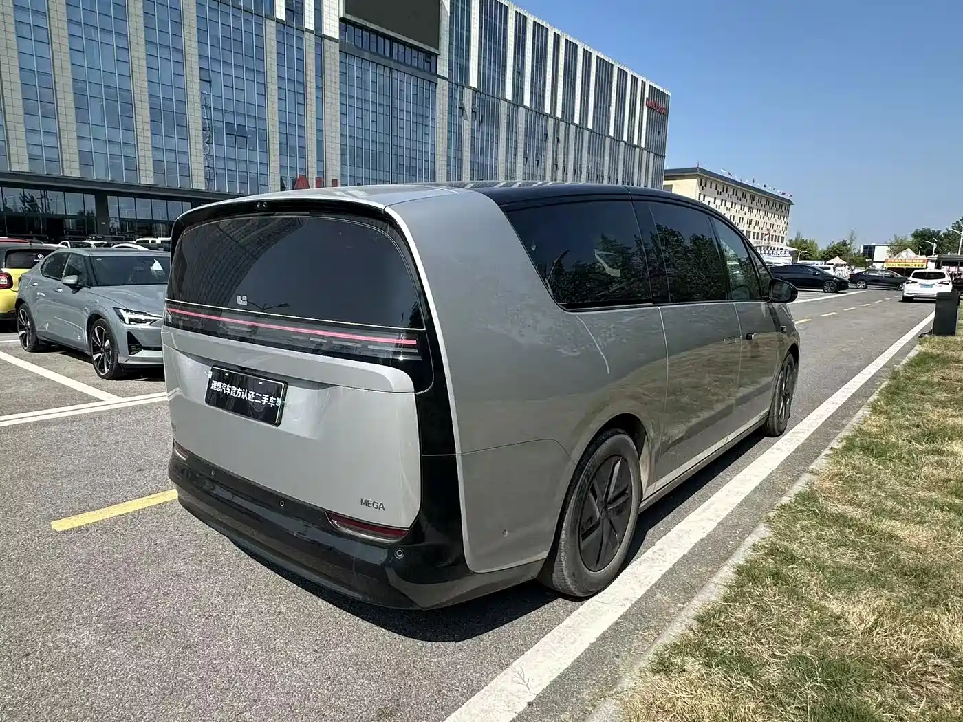 Li Auto MEGA 2024 2024 Ultra