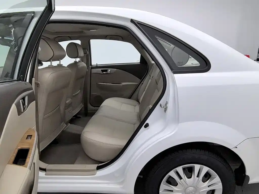 Фото 15 - Buick Excelle