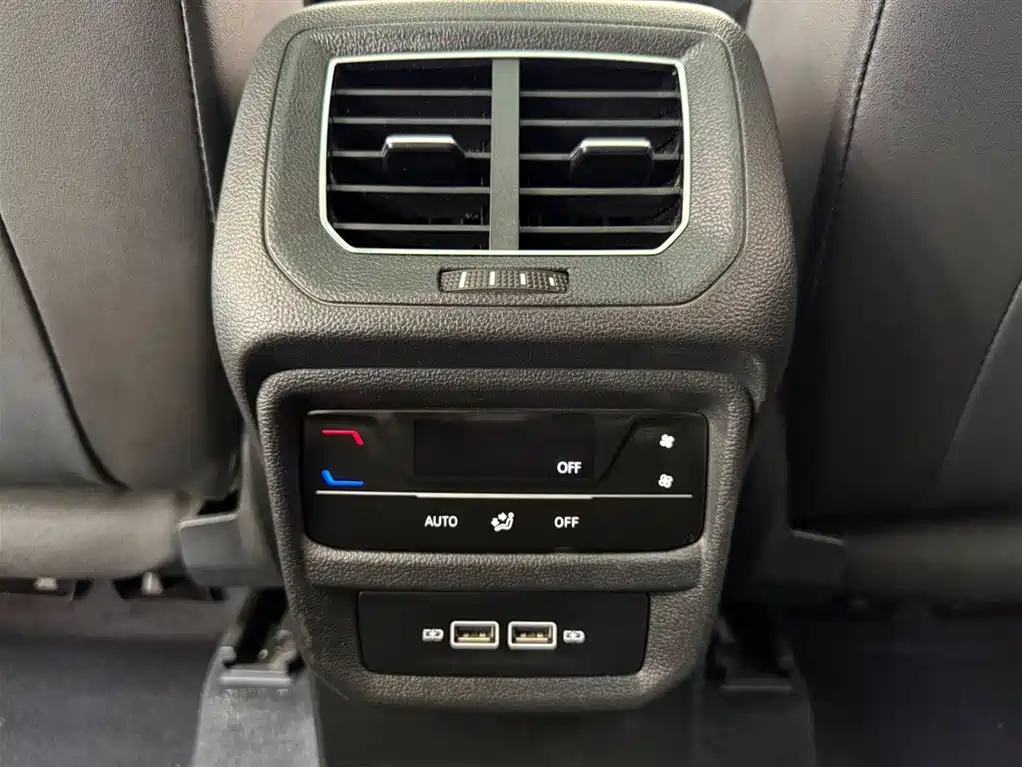 Volkswagen Tayron 2023 280TSI 2WD Luxury Plus Advanced Edition фото 13