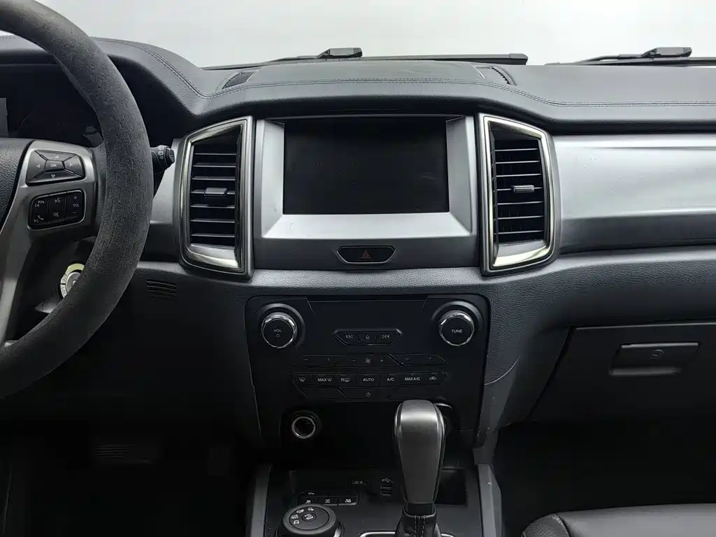 Ford Everest 2017 2016 2.0T Gasoline Automatic 4WD Luxury Edition