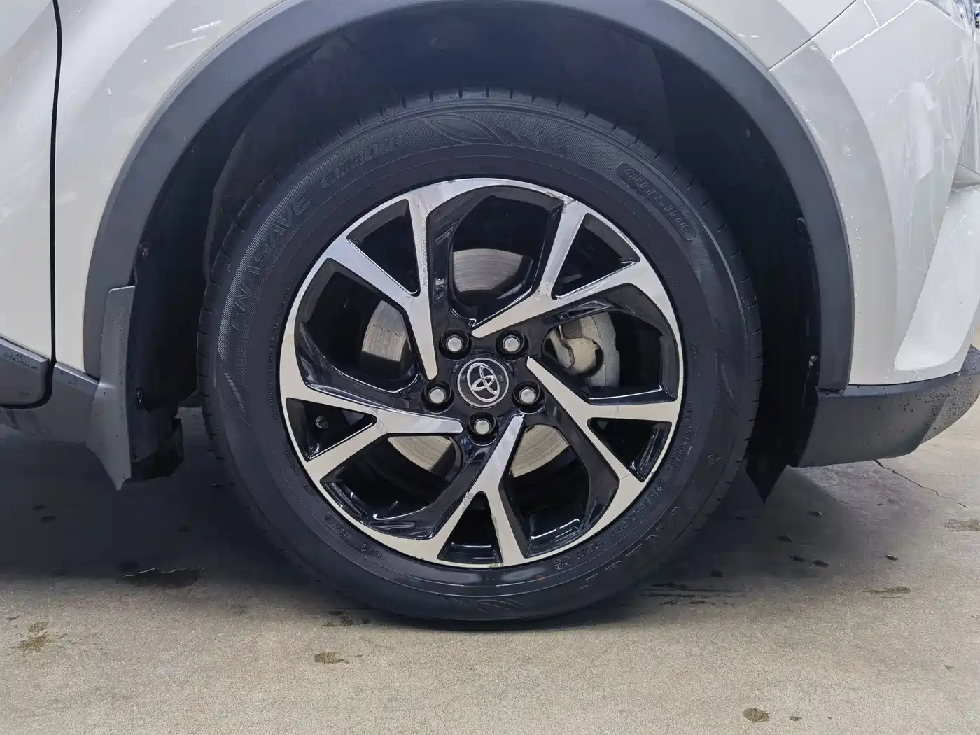 Toyota C-HR 2020 Model 2.0L Leading фото 16