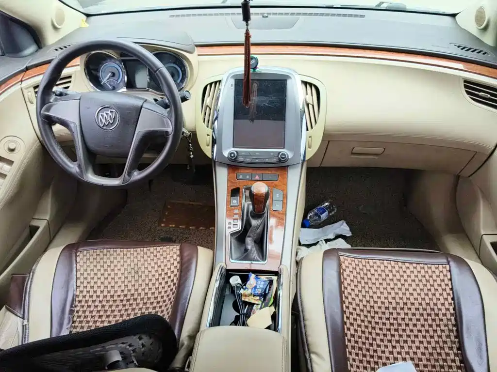 Buick LaCrosse 2010 2009 Model 2.4L Elegance Edition
