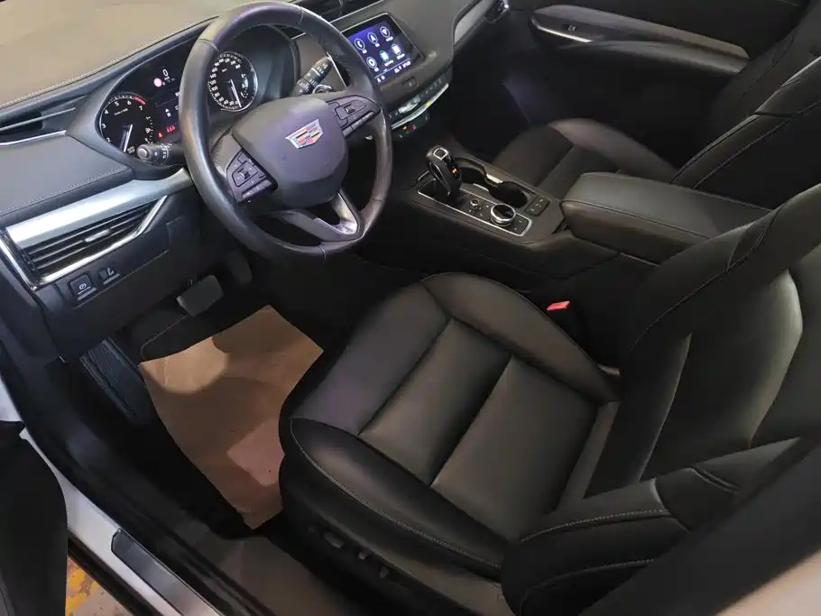 Cadillac XT4 2019 2018 28T FWD Leading Edition
