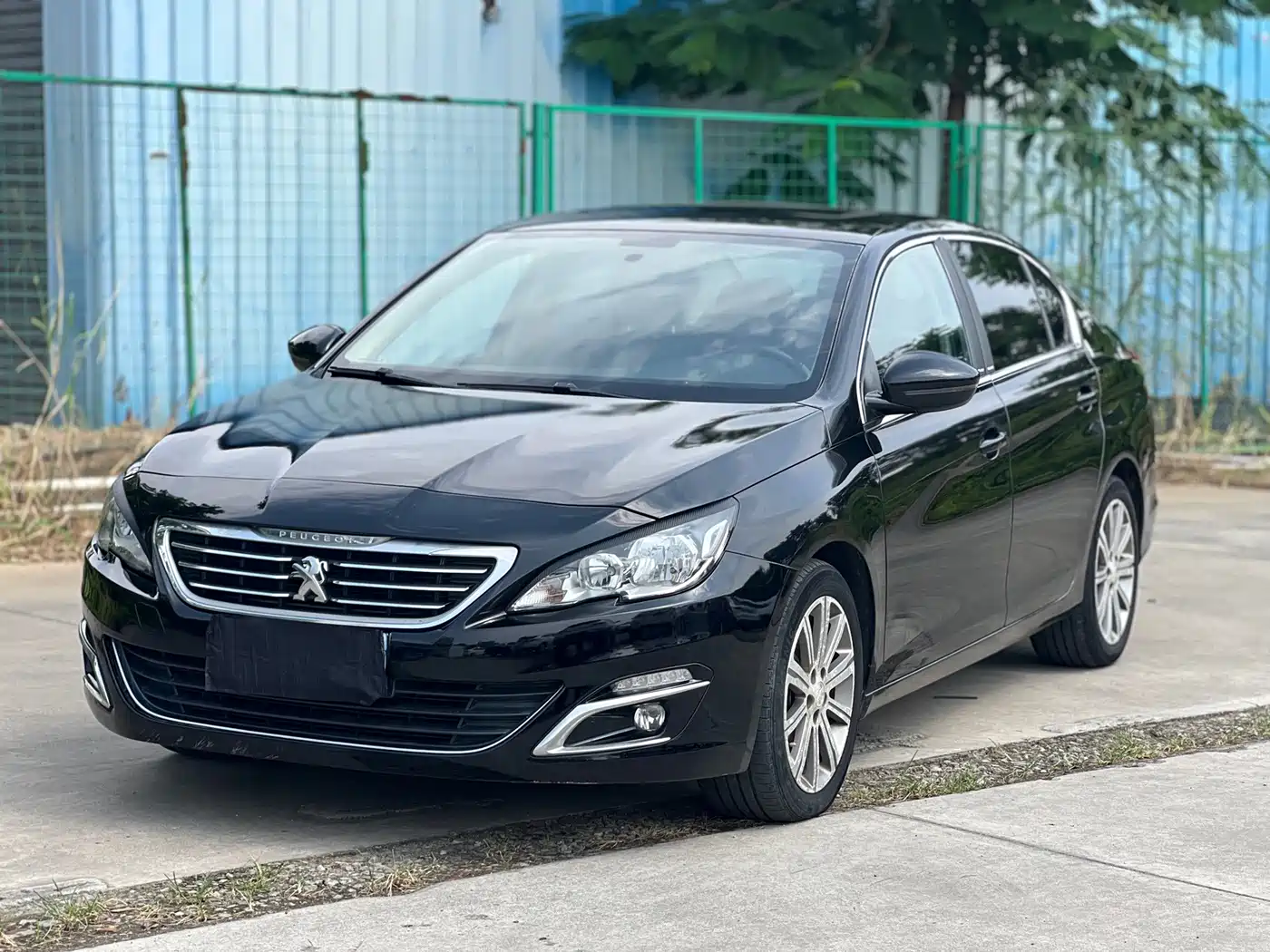 Peugeot 408