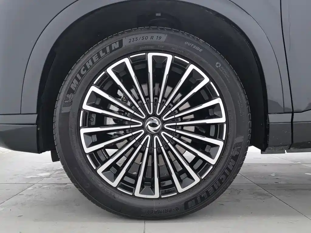 Dongfeng Aeolus L8 2026 2025 Plug-in Hybrid
