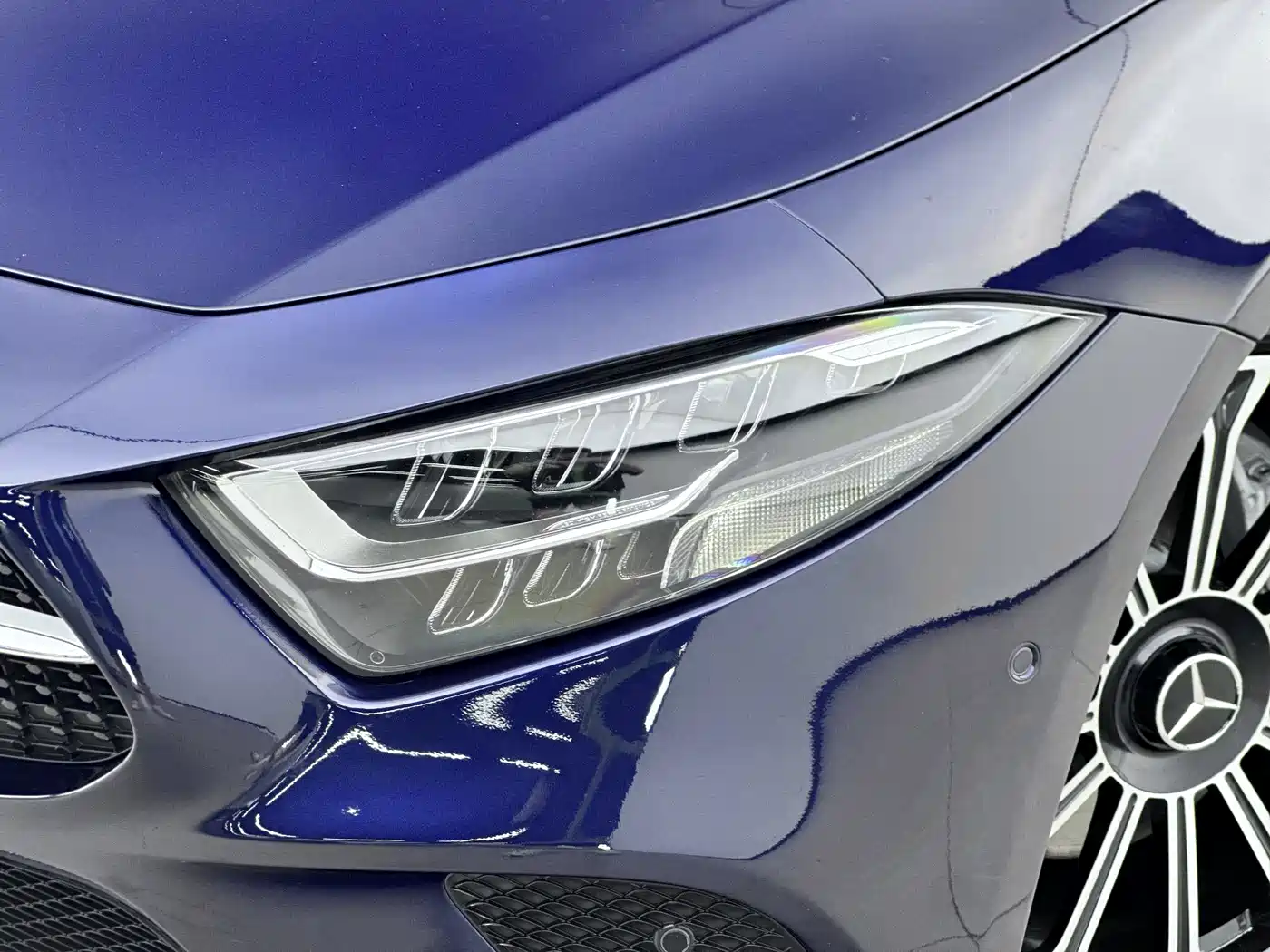 Mercedes-Benz CLS 2018 CLS 300 Dynamic фото 14