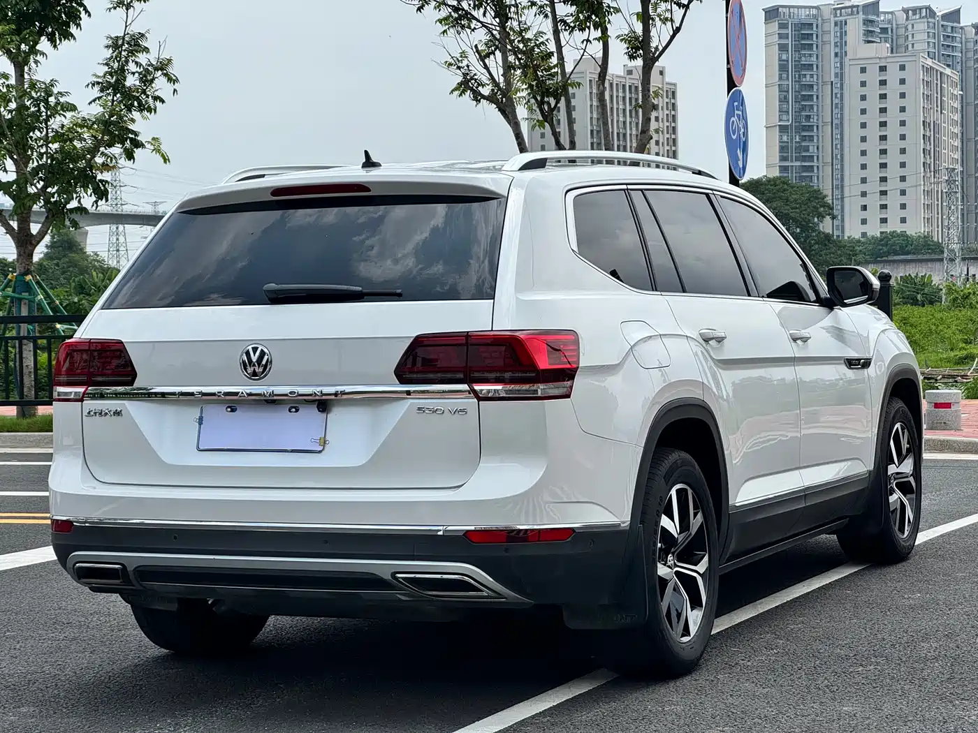 Volkswagen Teramont 2017 530 V6 4WD Luxury Edition фото 13